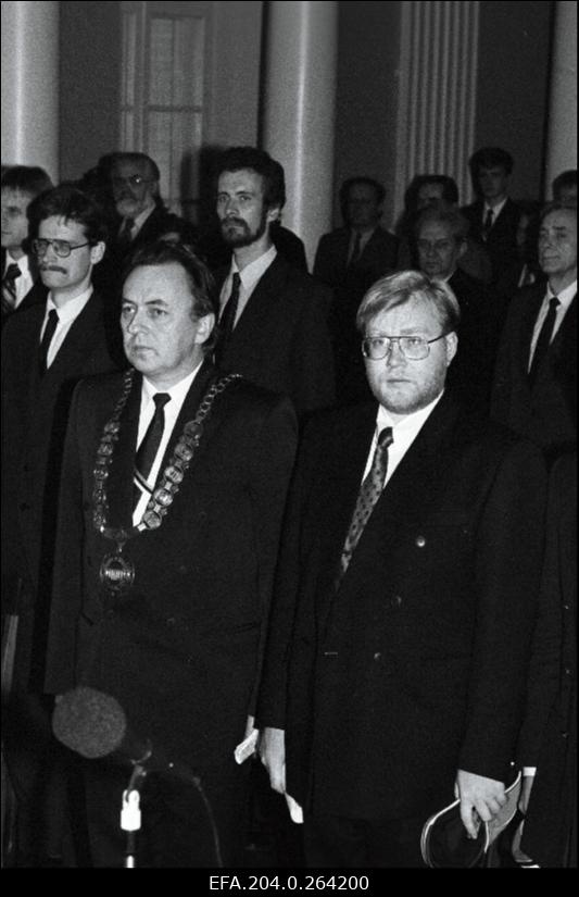 Mart Laar  ja TÜ rektor Jüri Kärner Tartu Ülikooli alulas.