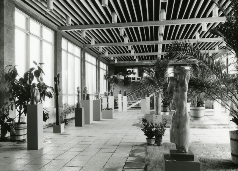 Lillepaviljon ja kohvik Tuljak, sisevaade Lillepaviljoni saali. Arhitekt Valve Pormeister, sisearhitektid Vello Asi, Väino Tamm