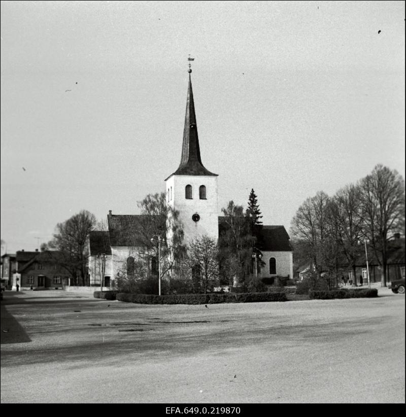 Vaade Paide kirikule.