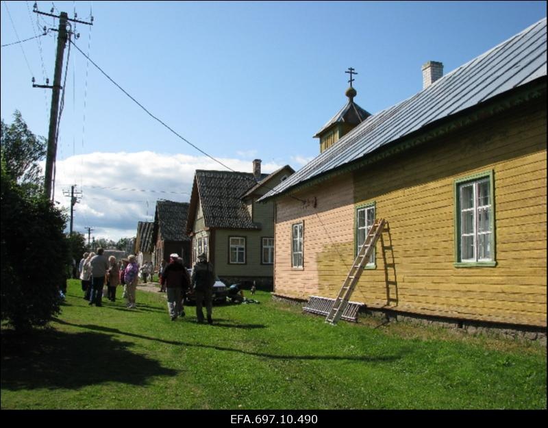 Piirissaare vaade. Paremal vanausuliste kirik.