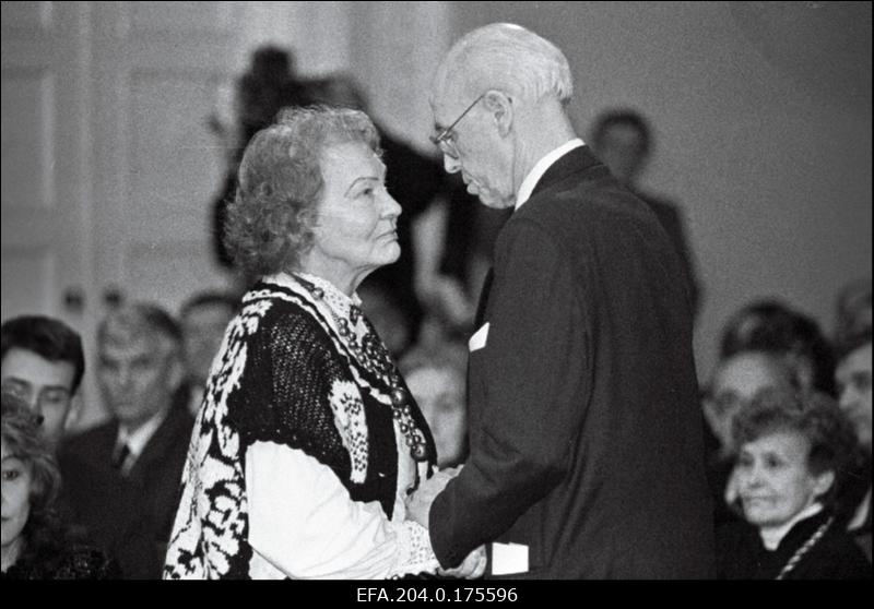 President Lennart Meri avaldab kaastunnet Naima Ernesaksale abikaasa helilooja ja dirigendi Gustav Ernesaksa surma puhul.