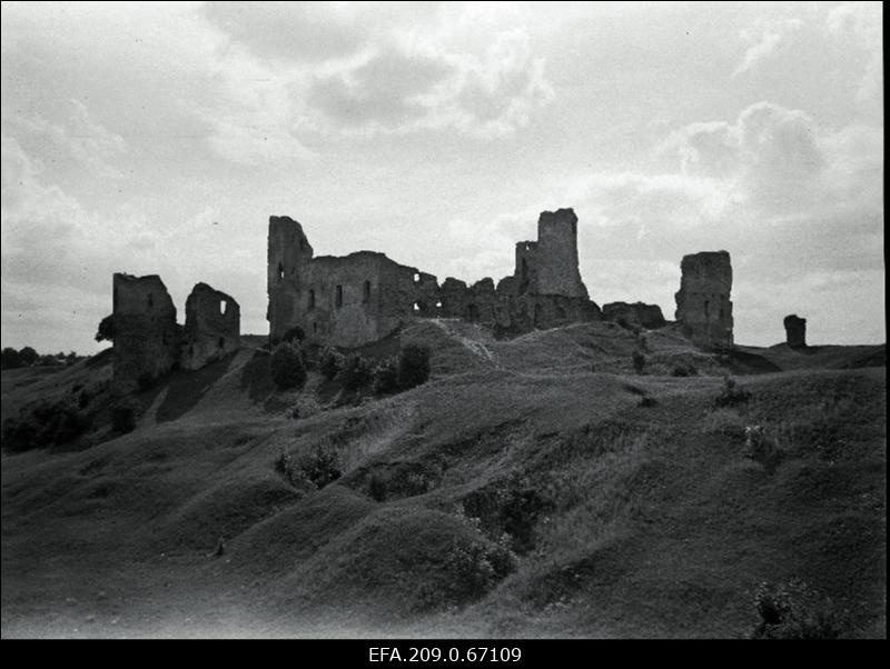 Vaade Rakvere lossivaremetele.