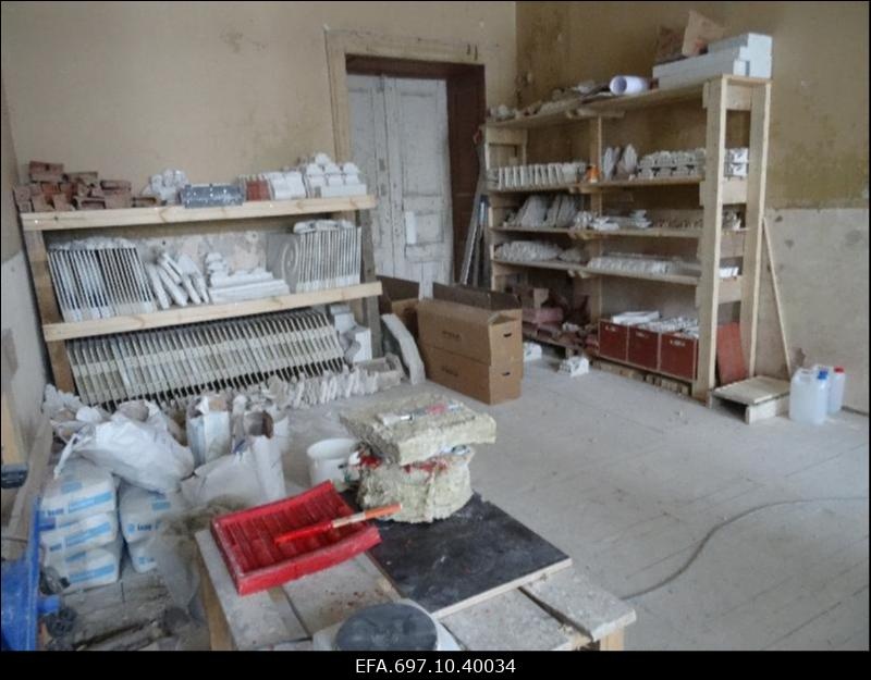 Riisipere mõis. Renoveerimistööd mõisa peahoones. Stukkdekoori taastamistööd.