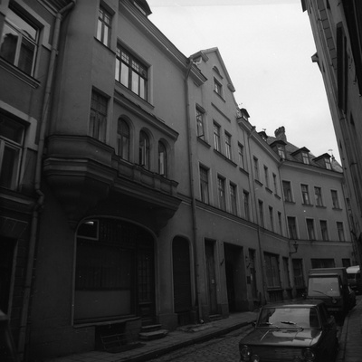 Elu- ja ärihoone Pikk 27 Tallinnas, vaade. Arhitekt Otto Schott, ümberehitus Eugen Habermann  similar photo