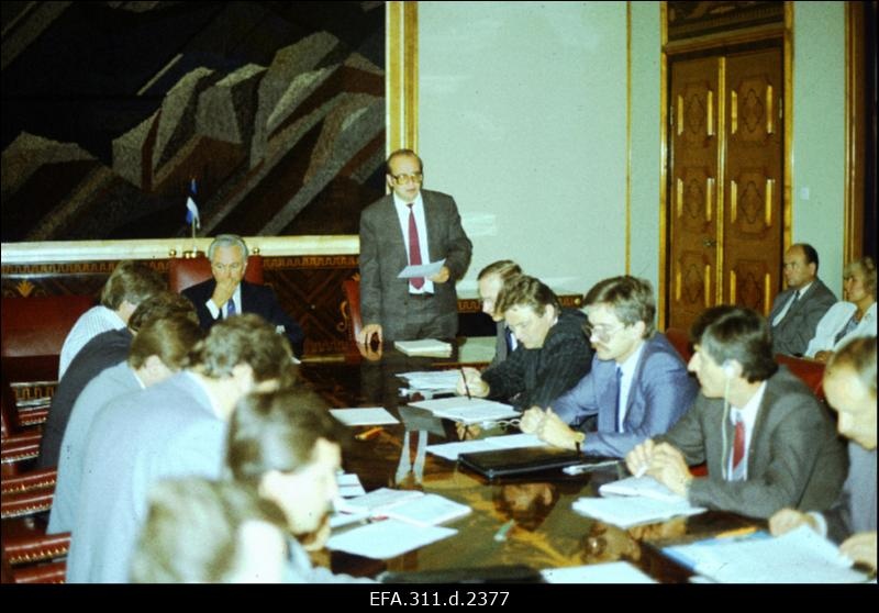 Eesti maakondade ja vabariiklike linnade volikogude esimeeste, maavanemate ja linnapeade infopäev Ülemnõukogu Presiidiumis.