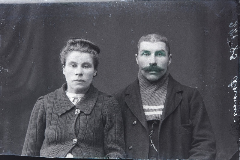 Ella Annus mehega, (Tuhalaane).