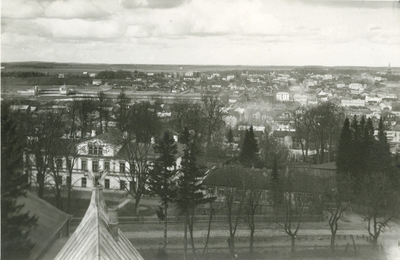 Tartu linna panoraam katoliku kiriku tornist vaadatuna.