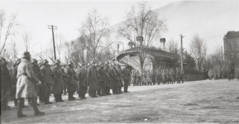 Vabadussõda. Linna vabastamise 1.aastapäeva paraad.
