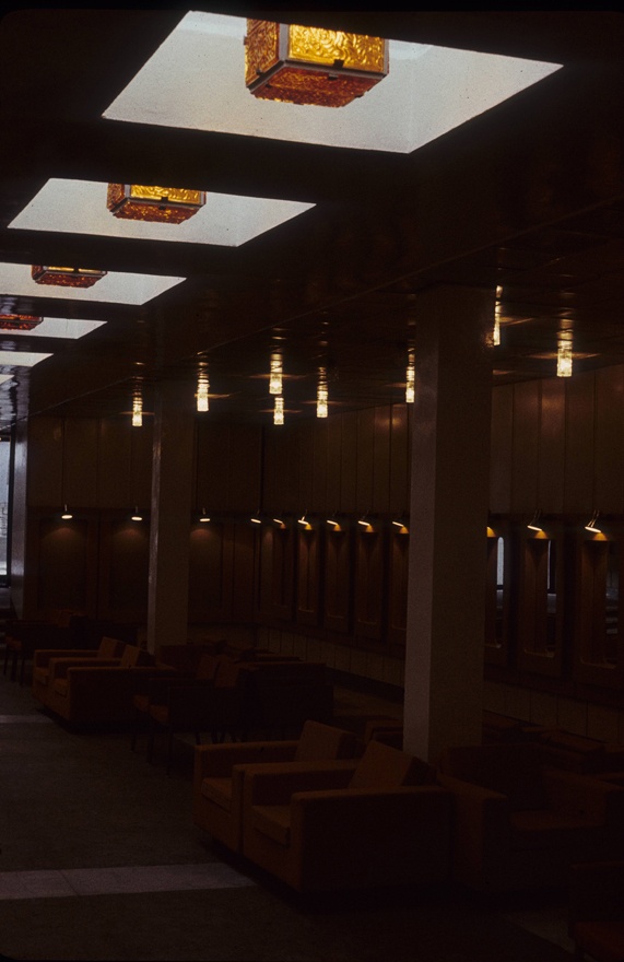 Haapsalu kultuurikeskus: interjöör. Arhitekt Ado Eigi, sisearhitekt Maire Kangur