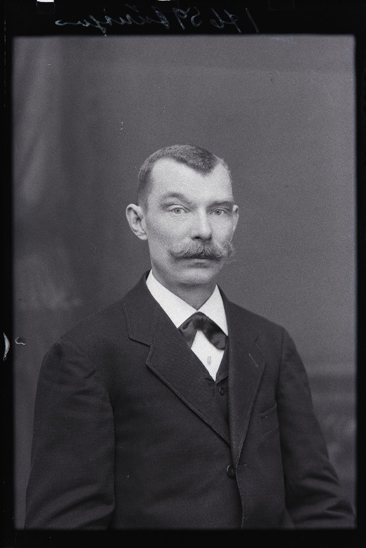 Jürisson.