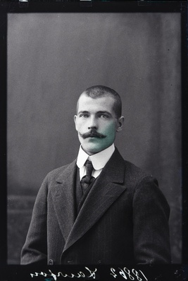 A. Laurson.  duplicate photo