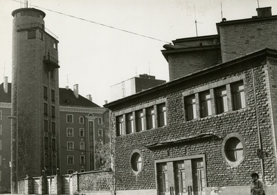 Raua tn tuletõrjehoone Tallinnas, vaade Pronksi tn poolt. Arhitekt Herbert Johanson  duplicate photo