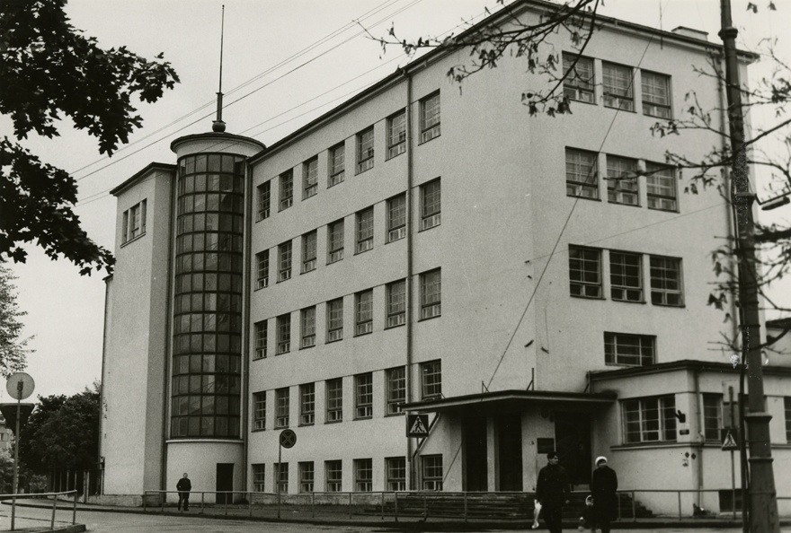 Lenderi gümnaasiumi poone, hoone vaade. Arhitekt Herbert Johanson