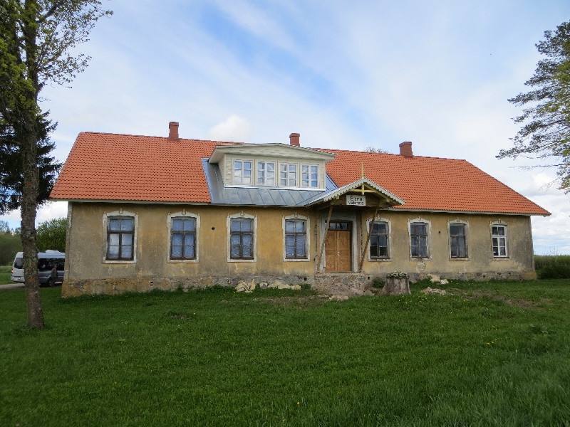 Esna vana vallamaja.