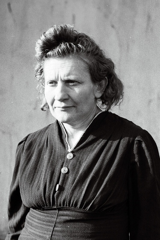 Harju rajooni Oktoobri Võidu kolhoosi seatalitaja Rosalie Kruusement.