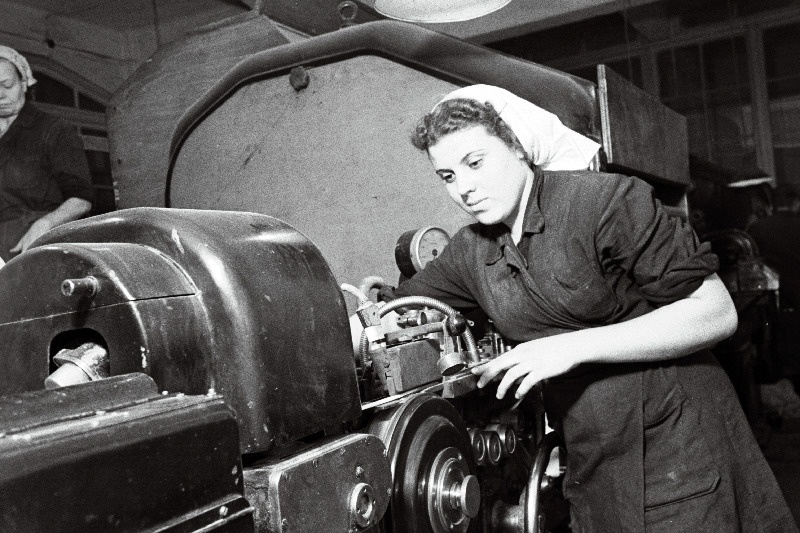 Tubakavabriku Säde tööeesrindlane Milvi Voolaid.