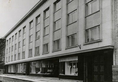 Korterelamu Tallinnas Roosikrantsi 8, hoone vaade. Arhitekt Eugen Habermann  similar photo