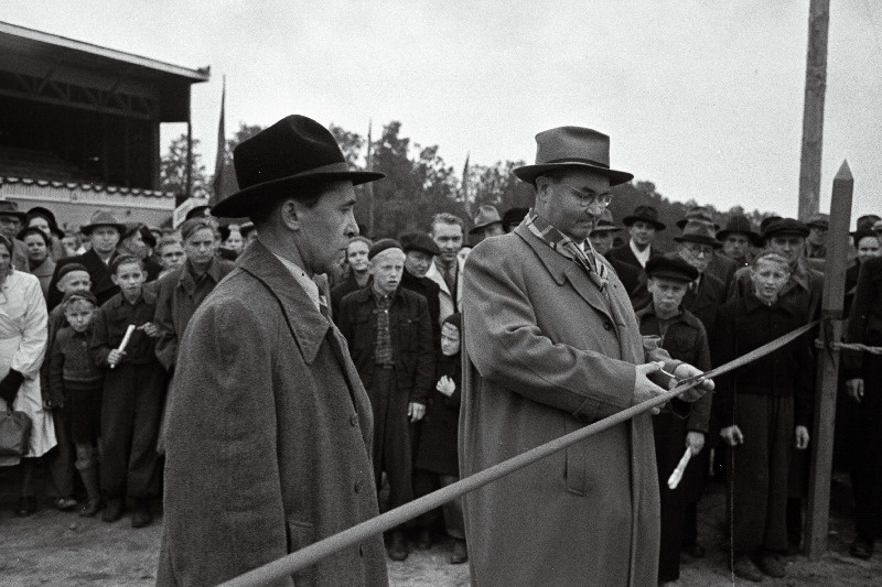 Eesti NSV Ministrite Nõukogu esimees A. Müürisepp vabariiklikku põllumajandusnäitust avamas.