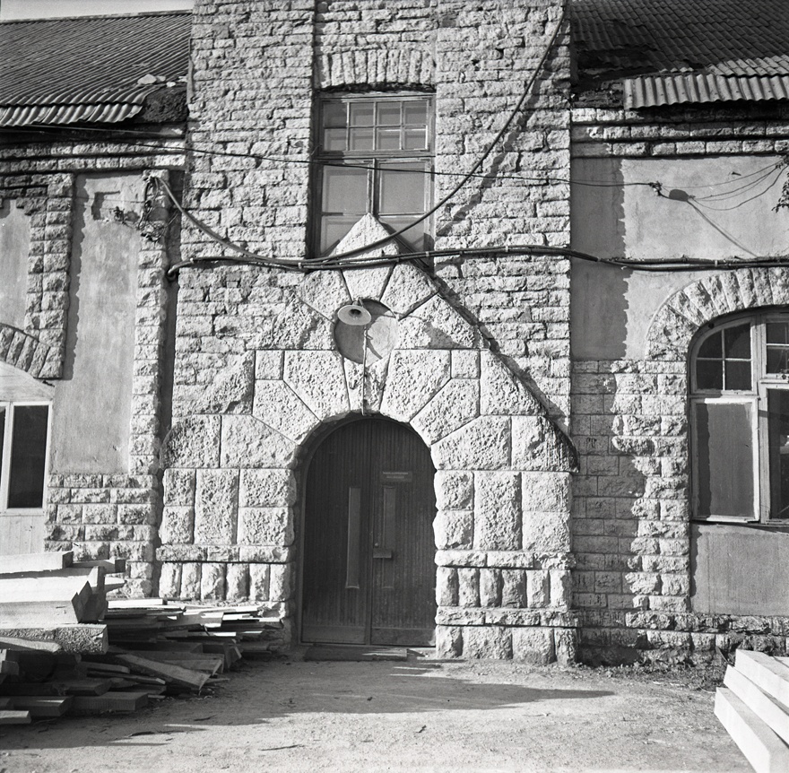 Tselluloosivabriku tuletõrjehoone portaal, detailivaade. Arhitekt Jacques Rosenbaum