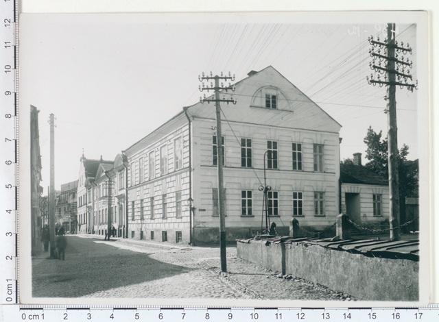 Ülikooli polikliinik, 1921