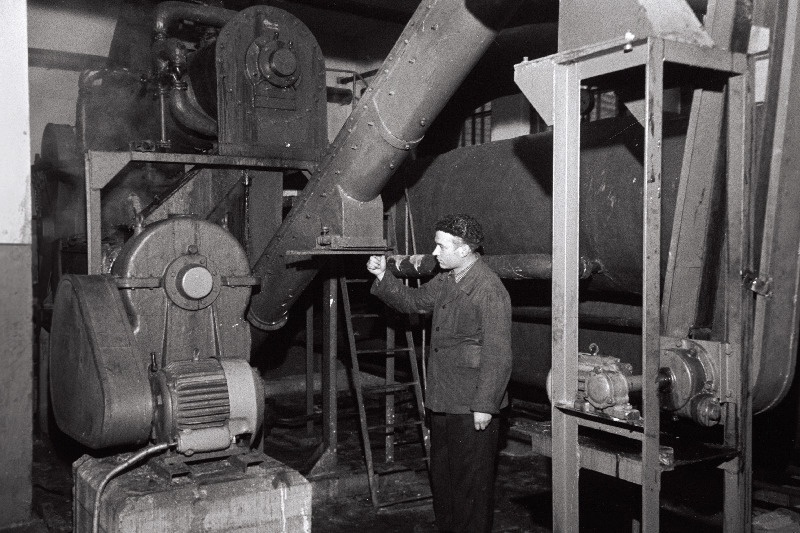 Pärnu Kalakonservikombinaadi kalajahutsehhi kalade keetmise ja kuivatamise agregaadid.