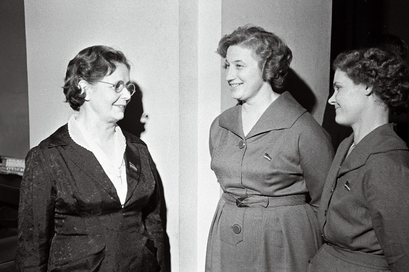 Eesti NSV Ülemnõukogu viienda koosseisu neljanda istungjärgu rahvasaadikud (vasakult) R. Aulas, L. Soovik ja S. Lepa.