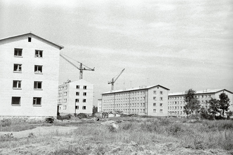 Tallinnas Lillekülas Spordi ja Kotka tänava vahelise mikrorajooni ehitustander.