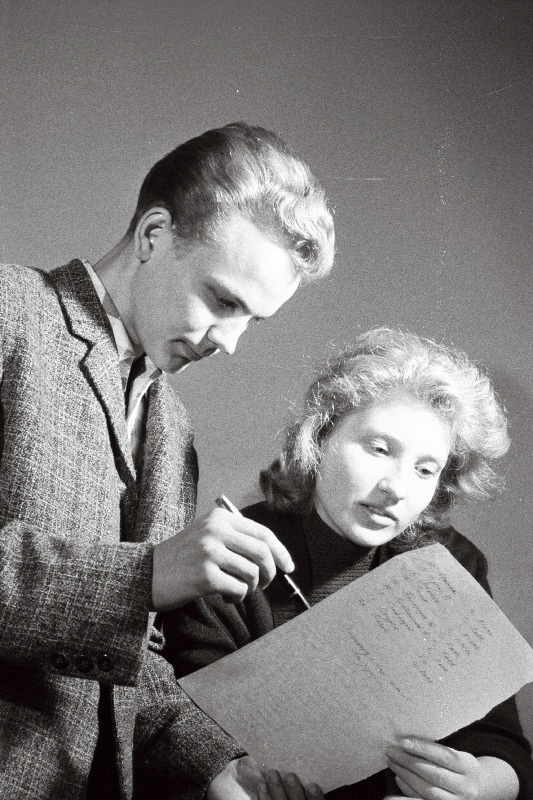 Tallinna Raadiotehnilise Tehase noortöölised Silvia Bankhoff ja Jüri Tammann.