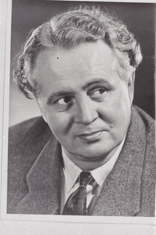 Näitekirjanik Egon Rannet.