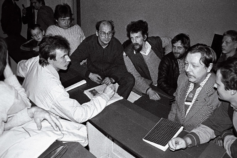 III Sõltumatu Noortefoorum, "NH" toimetaja M. Mets vestluses.