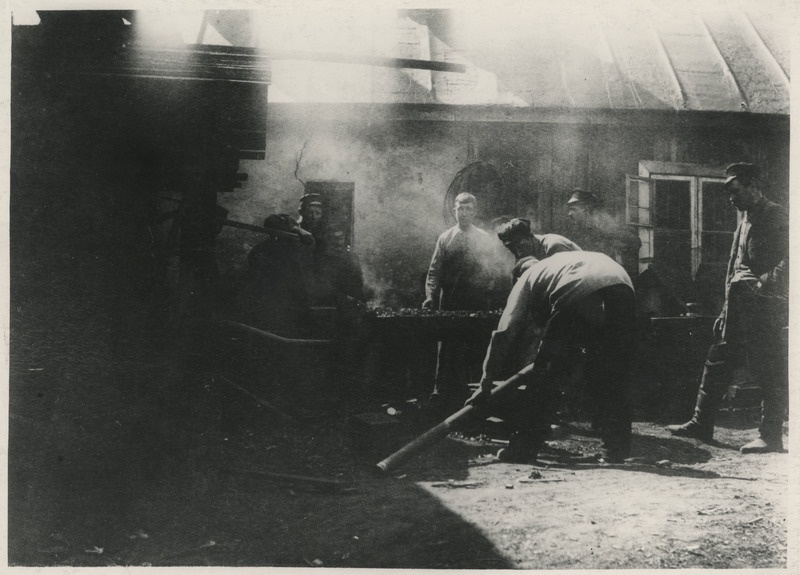 Töölised Tartus F. Faure masinavabrikus