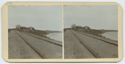 Tallinn, raudtee Kalamajas merekaldal.  duplicate photo