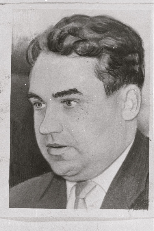 Maardu Keemiakombinaadi direktori kohusetäitja H. Peremees.