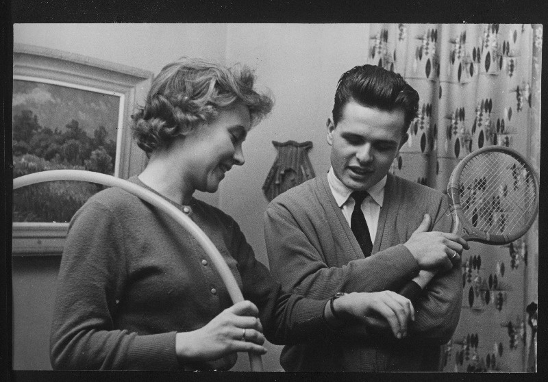 TRÜ arstiteaduskonna stomatoloogia ja raviosakonna üliõpilased Ellen ja Laur Karu oma toas.