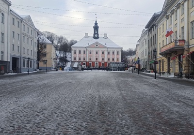 Suurturg ja Raekoda. rephoto