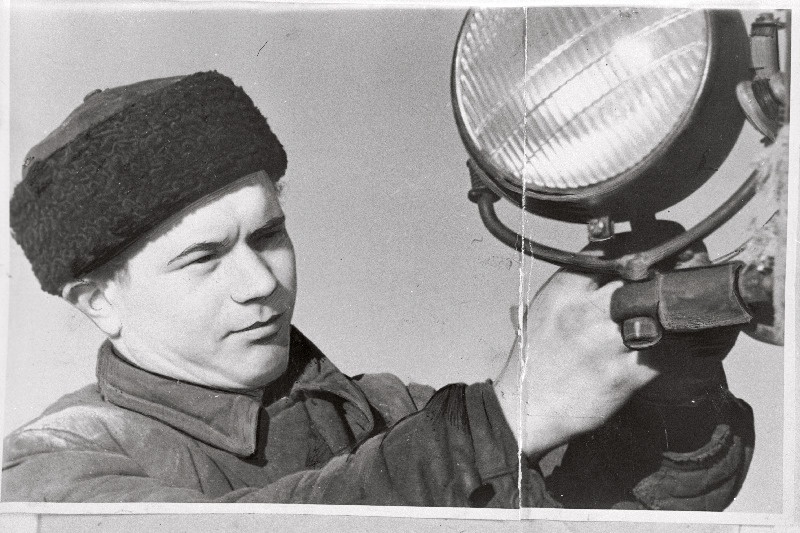 1962.aastal vabariigis suurima teraviljasaagi saanud Paide rajooni Vao kolhoosi töökam traktorist Jaan Volter.