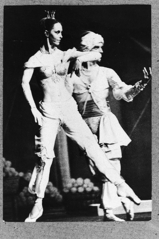 Stseen balletist "Satanilla" RAT "Vanemuises". Satanilla - Rufina Noor ja Fabio - Vassili Medvedev.