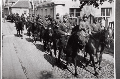 Kaitseliidu Tartu Malev. Suurtükiväe divisjon. Ülevaatused, õppused.  similar photo