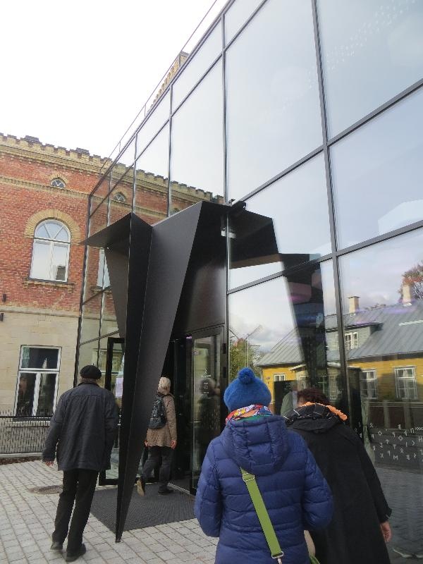 Kogu pere elamuskeskus, alternatiivajaloomuuseum Thule Koda. Välisvaade.