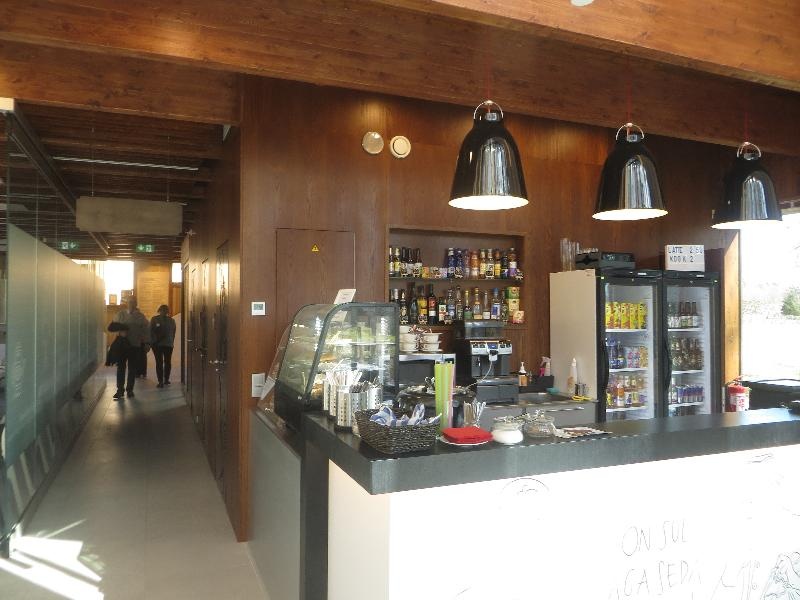 Palamuse kihelkonnakoolimuuseum. Külastuskeskus. Sisevaade. Näituse väljapanek.