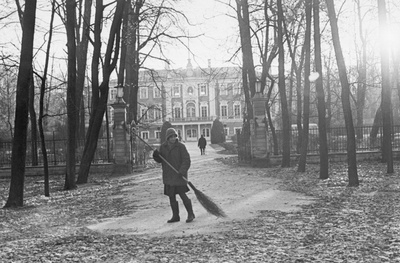 Lehtede koristus Kadriorus.  similar photo