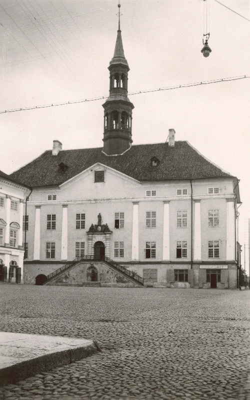 Vaade Narva Raekojale.