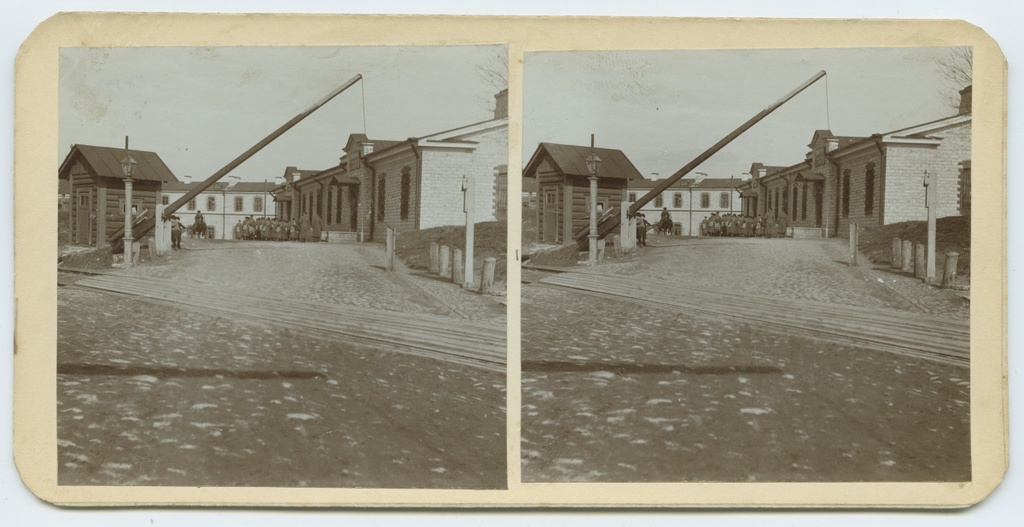 Tallinn, Suur-Patarei tänav (paremal Suur-Patarei 24)