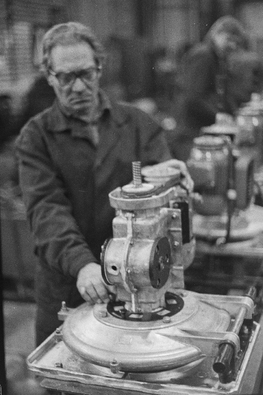 Tehase "Ilmarine" koostelukkseppade brigadir Elmar Priimägi.