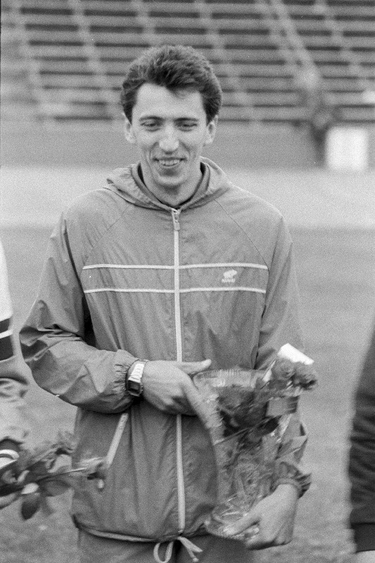 Ajalehe "Rahva Hääl" rahvajooksu võitja Vello Misler.