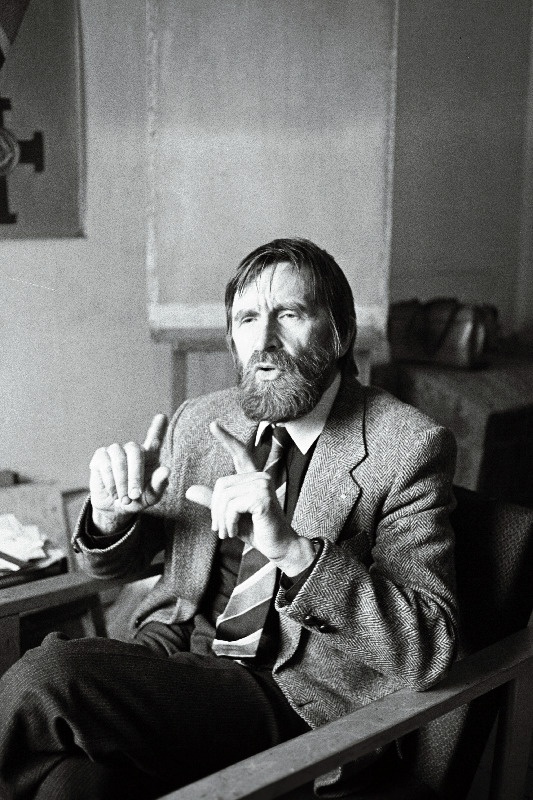 Eesti Vabariigi Ülemnõukogu saadik, vabakunstnik Heinz Valk.