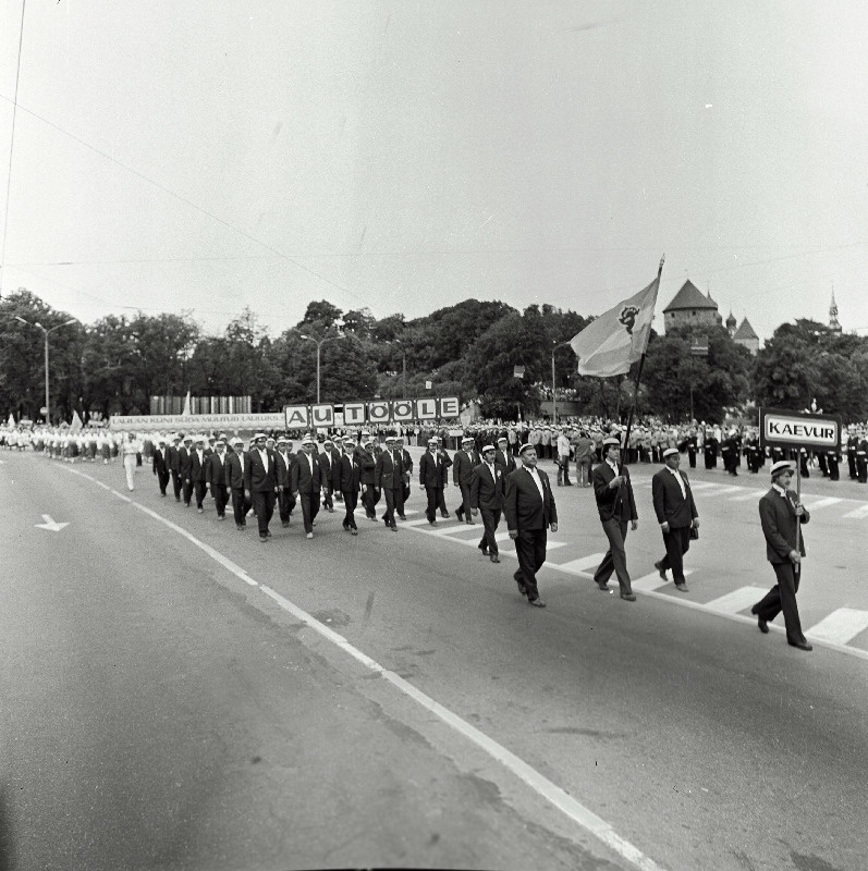 ENSV 1980.a. üldlaulupeo rongkäik.