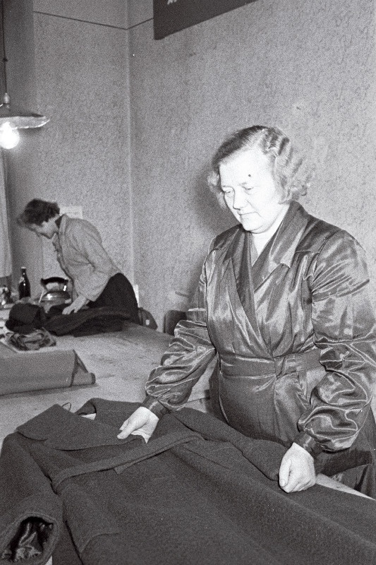 Tapa rajooninõukogu saadikukandidaat tööstuskombinaadi õmblustöökoja brigadir Hermine Kuuseoks.