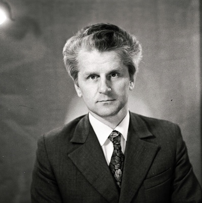 Eesti NSV Ülemnõukogu saadikukandidaat Ülo Niisuke.  duplicate photo