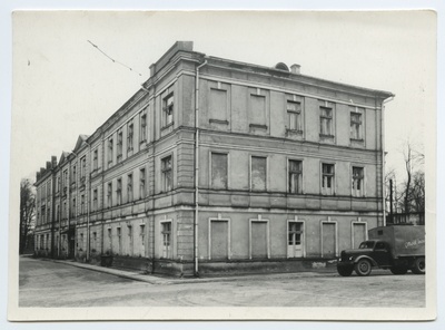 Tartu. Tartu Clinical Birthhouse in Toomemägi  duplicate photo